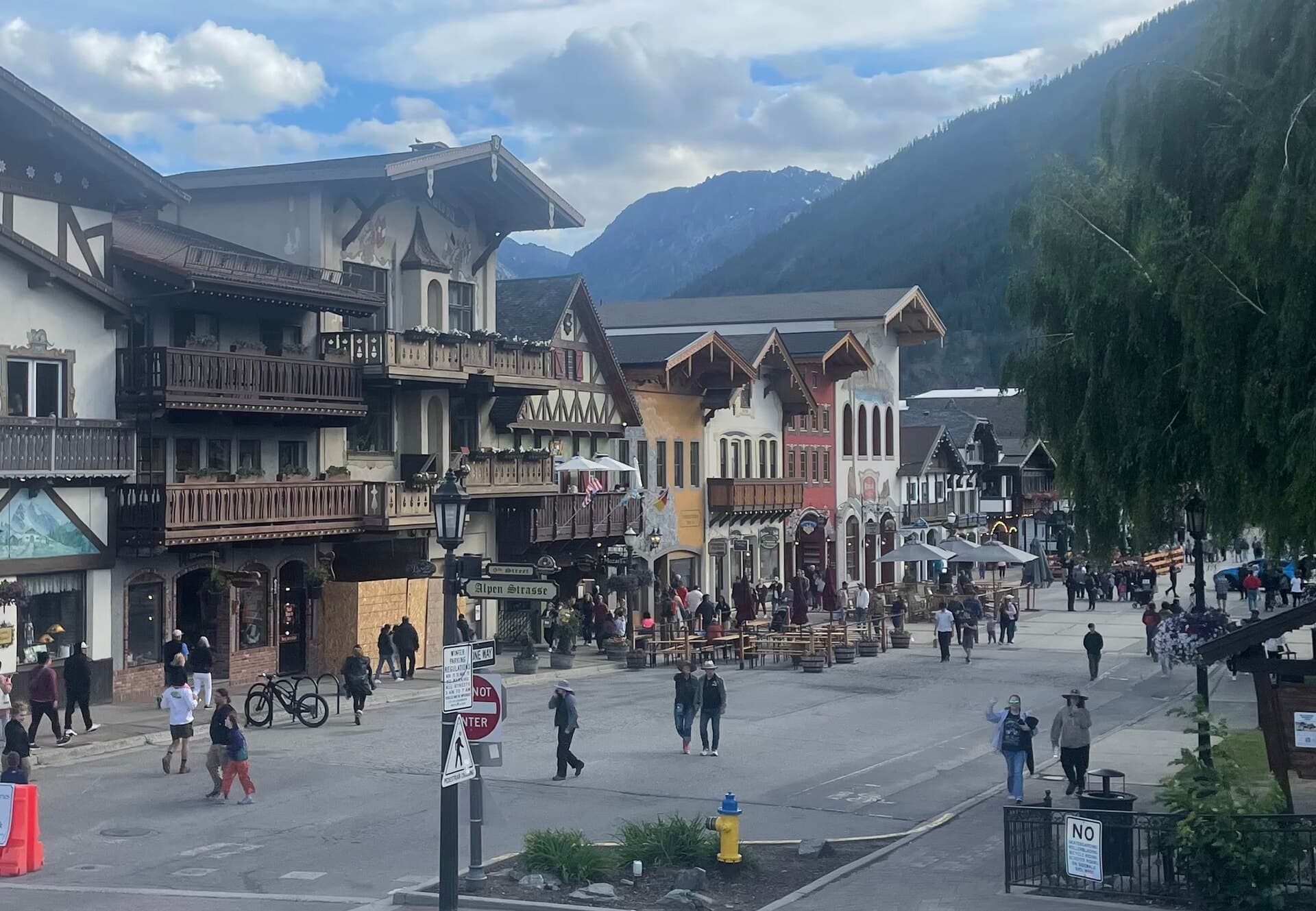 Leavenworth Christmas Lighting Festival